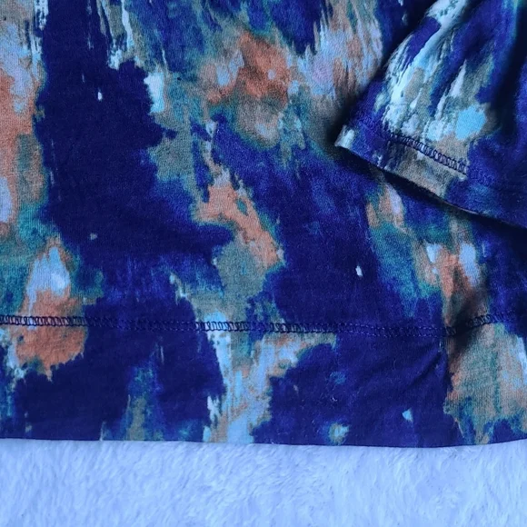 Simply Vera- Vera Wang Abstract Shirt| Women Size Medium - Picture 4 of 4